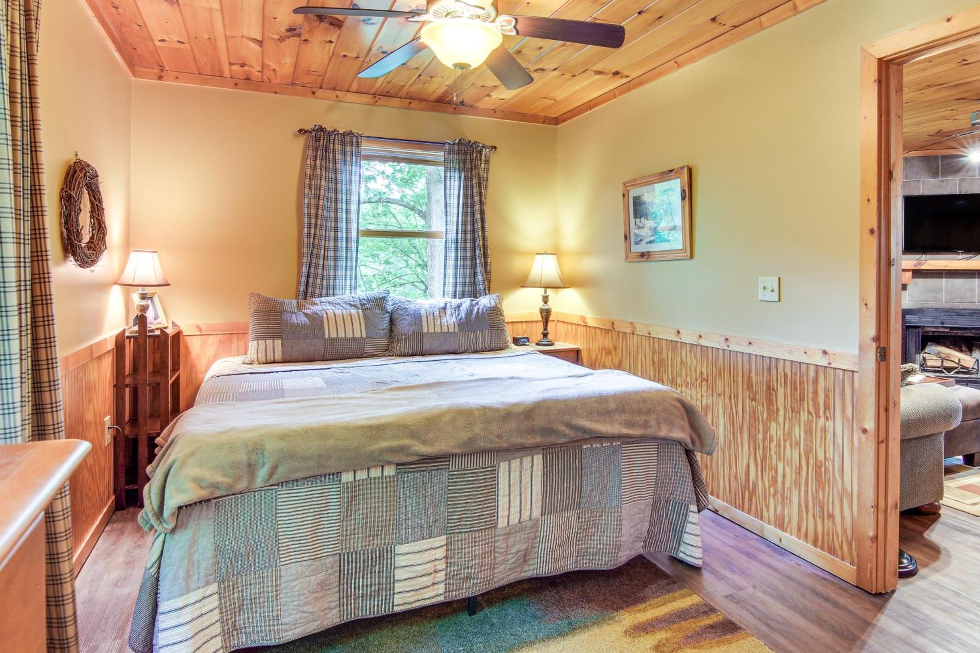 Charming Fox Den Cabin In Whittier With Hot Tub! Kültér fotó