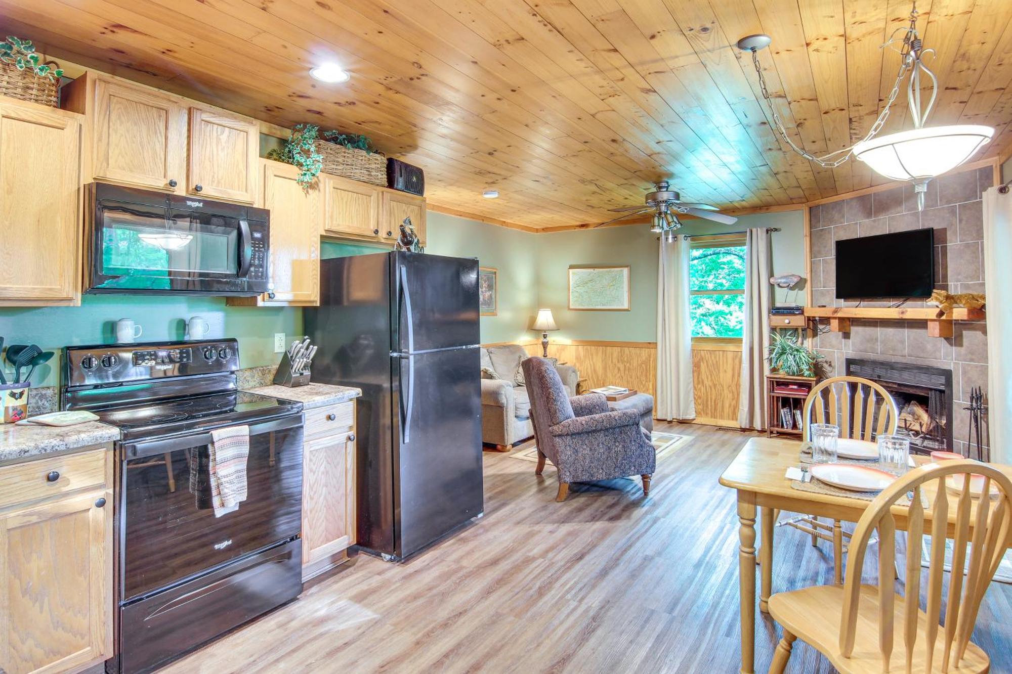 Charming Fox Den Cabin In Whittier With Hot Tub! Kültér fotó